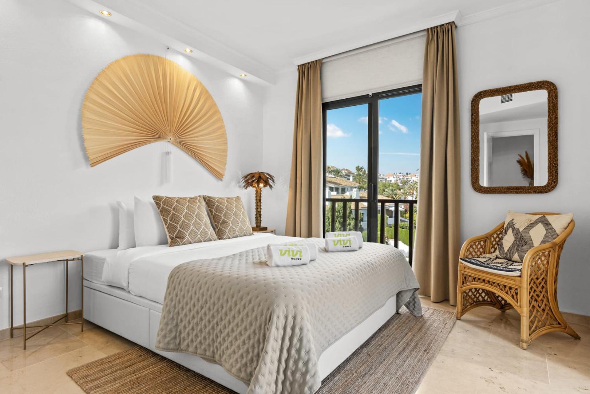 Las Lomas - Pool, Terrace & View Marbella Bagian luar foto